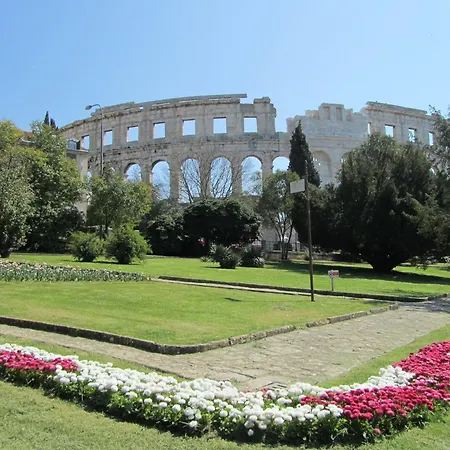 Pula 43 * Veruda
