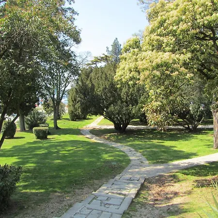 Apartment Pula 43 *
